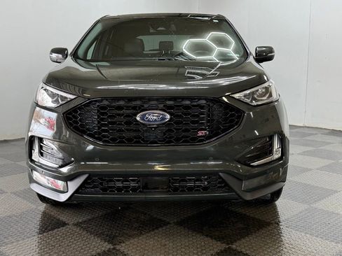Certified 2022 Ford Edge ST w/ Equipment Group 401A image 10