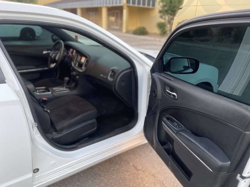 Used 2013 Dodge Charger SE image 16