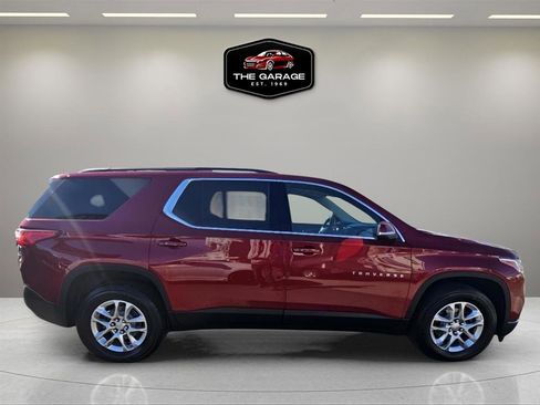 Used 2021 Chevrolet Traverse LT w/ LPO, Cargo Package AWD/4WD image 6