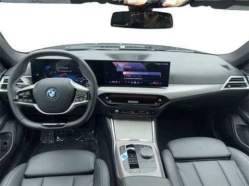 Used 2025 BMW i4 eDrive40 image 16