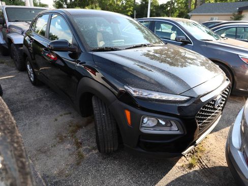 Used 2021 Hyundai Kona SE AWD/4WD image 3