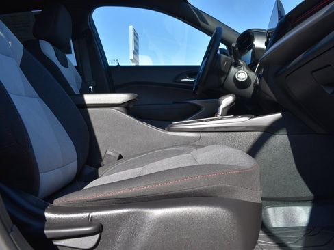 Certified 2024 Chevrolet Trax RS w/ Driver Confidence Package image 11