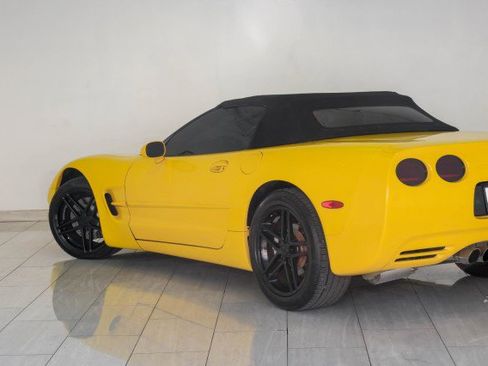 Used 2004 Chevrolet Corvette AUTOMATIC LEATHER SEATS BOSE S w/ Preferred Equipment Group image 37