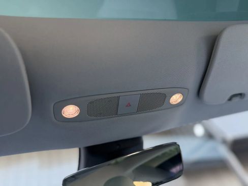 Used 2018 Tesla Model 3 Long Range image 33