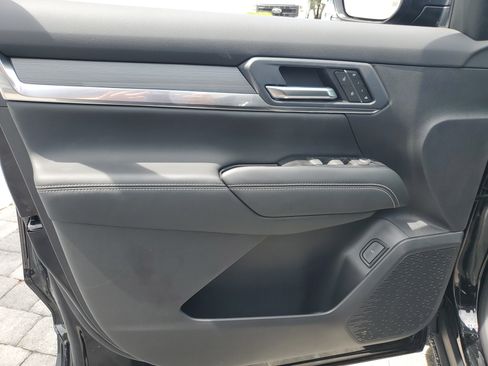New 2027 GMC Terrain Elevation w/ Elevation Premium Package FWD image 19