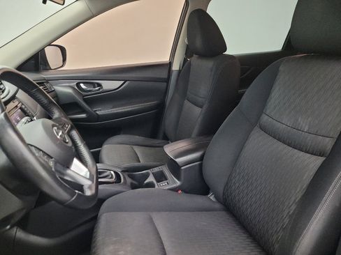 Used 2019 Nissan Rogue SV FWD image 17