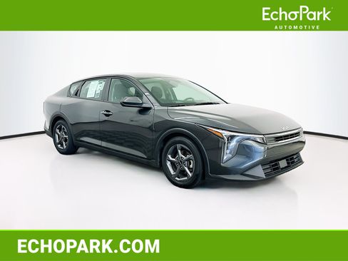 Used 2025 Kia K4 FWD image 1