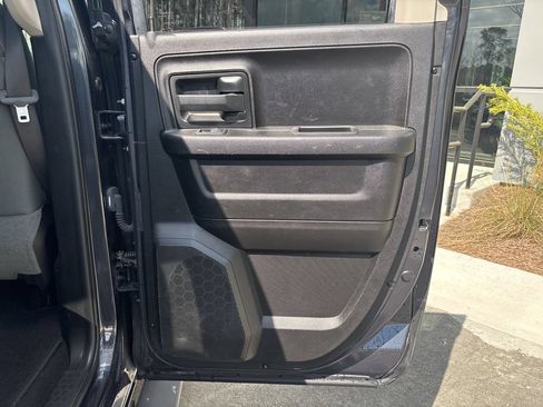 Used 2019 RAM 1500 Express w/ Express Value Package AWD/4WD image 18