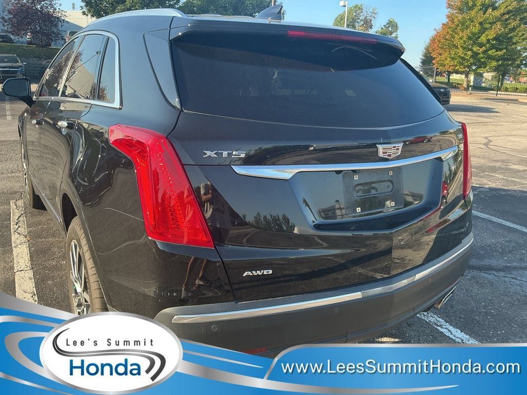 Used 2017 Cadillac XT5 Premium Luxury AWD/4WD image 6