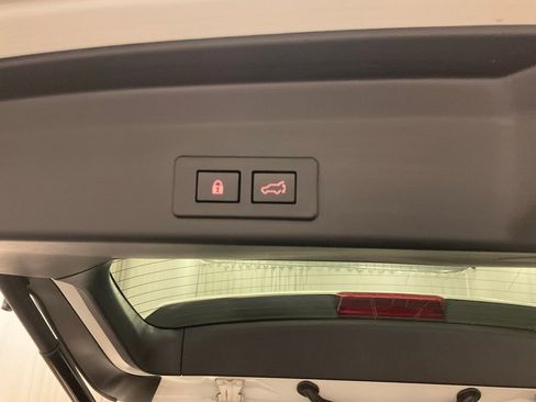 Certified 2025 Subaru Ascent Bronze Edition image 23