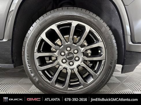 Used 2023 GMC Acadia Denali w/ Black Diamond Edition image 11