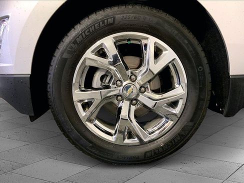 Used 2021 Chevrolet Equinox Premier w/ LPO, Floor Liner Package image 9