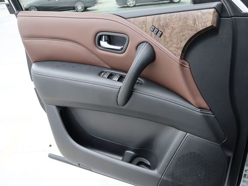 Used 2021 INFINITI QX80 Premium Select w/ All-Season Package image 36