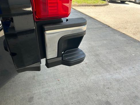 Used 2025 Ford F350 XLT AWD/4WD image 18