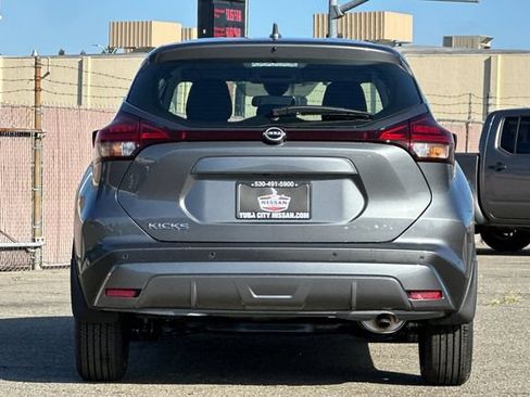 Certified 2025 Nissan Kicks Play S FWD image 5