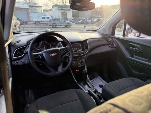 Used 2021 Chevrolet Trax LS w/ Tint and Cruise Package image 24