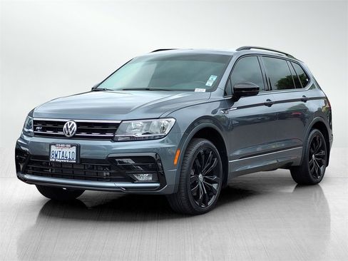 Certified 2021 Volkswagen Tiguan SE R-Line image 8