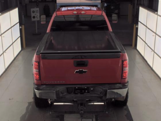 Used 2010 Chevrolet Silverado 2500 LT w/ Interior Plus Package AWD/4WD image 5