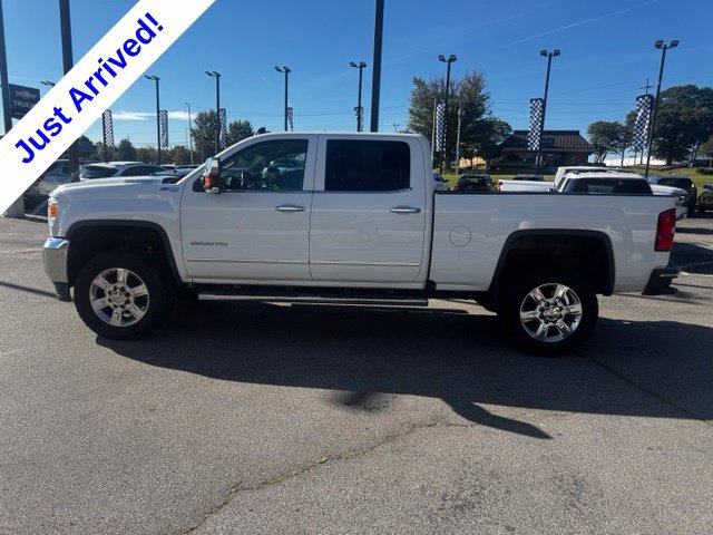 Used 2017 GMC Sierra 2500 SLT w/ Duramax Plus Package AWD/4WD image 8