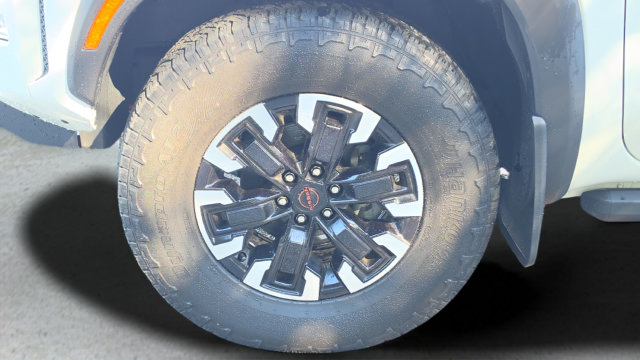 Used 2023 Nissan Frontier PRO-4X w/ Pro Convenience Package AWD/4WD image 20