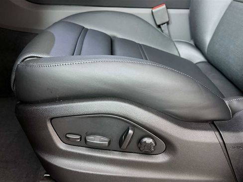 New 2026 Porsche Cayenne E-Hybrid image 13