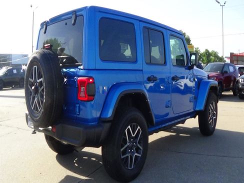 Certified 2021 Jeep Wrangler Unlimited Sahara AWD/4WD image 6