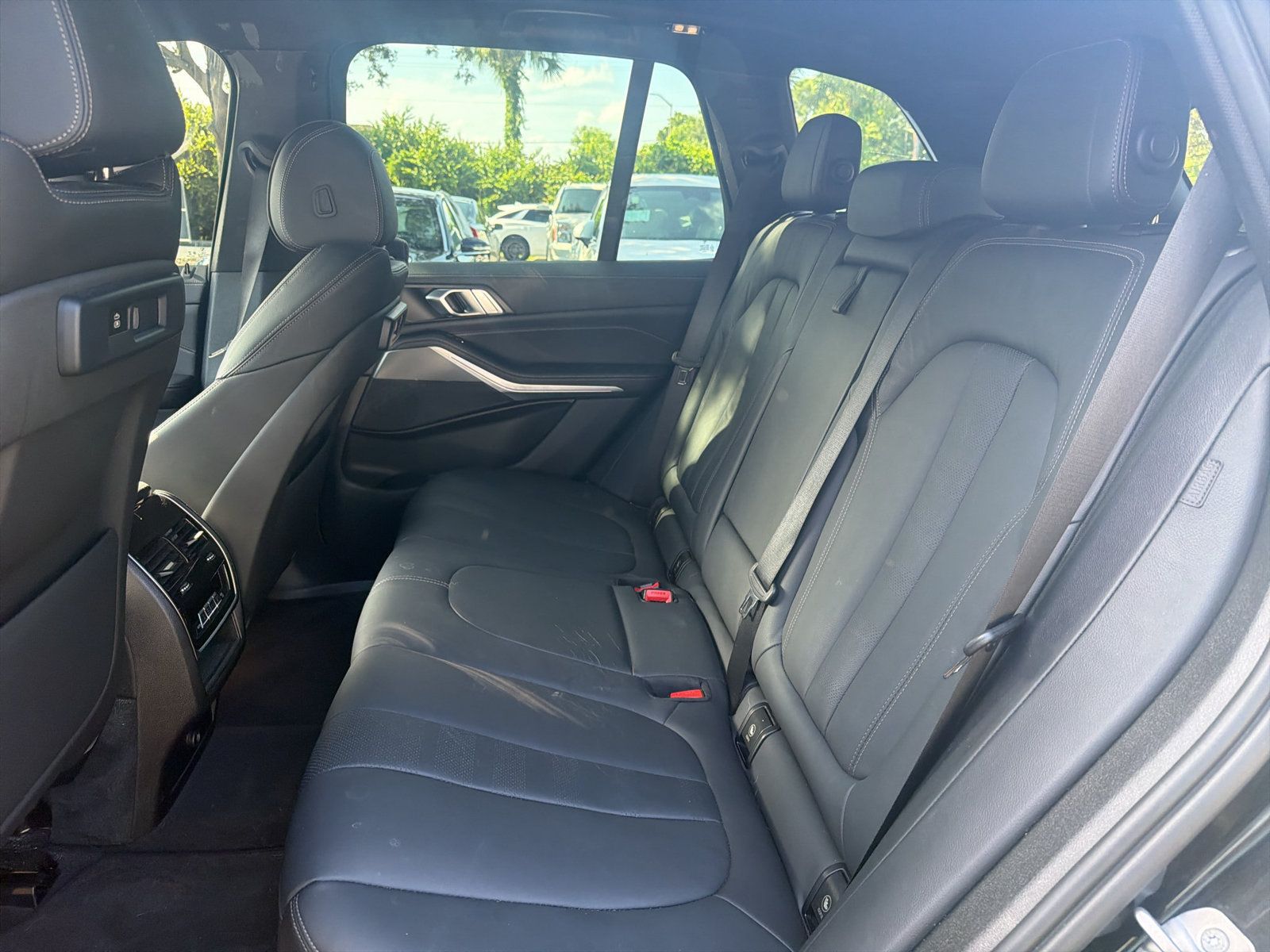 Used 2022 BMW X5 xDrive40i w/ M Sport Package AWD/4WD image 20