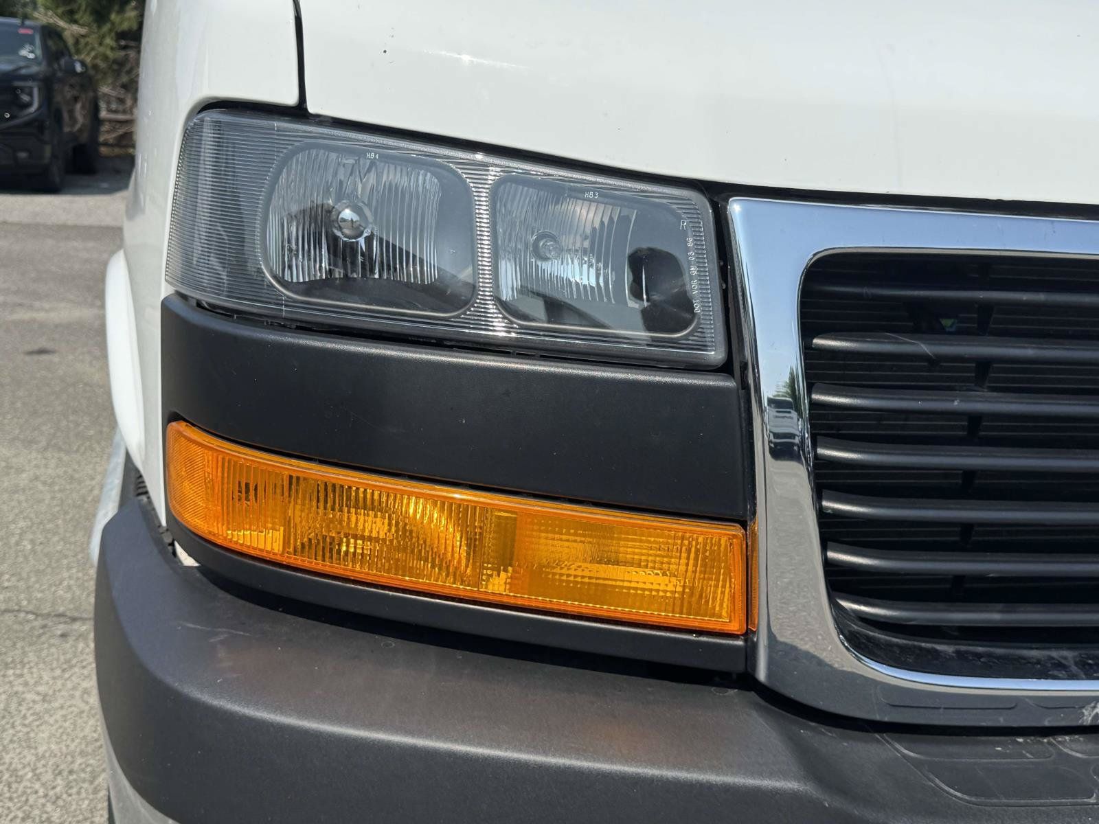 Used 2025 GMC Savana 2500 w/ Driver Convenience Package RWD image 6