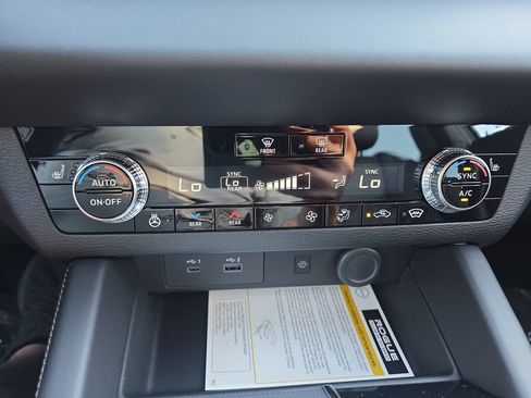 New 2026 Nissan Rogue Platinum AWD/4WD image 24