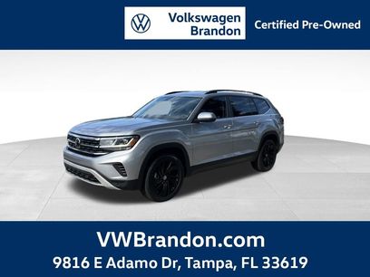 Used 2023 Volkswagen Atlas SE w/ Black Wheel Package