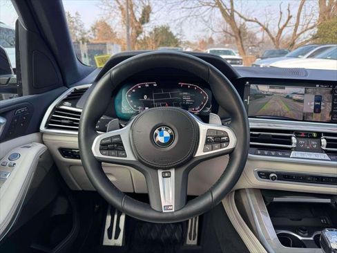 Used 2022 BMW X7 xDrive40i w/ M Sport Package image 20