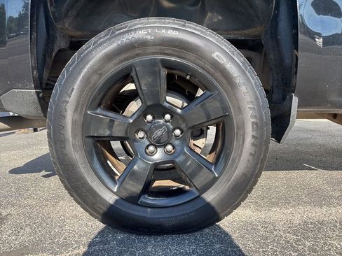 Used 2017 Chevrolet Silverado 1500 W/T w/ Black Out Edition RWD image 10