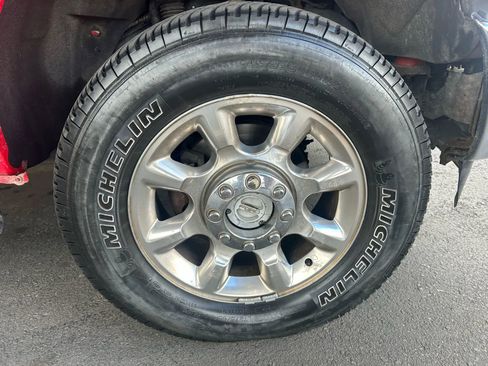 Used 2011 Ford F250 Lariat w/ Lariat Ultimate Pkg image 4