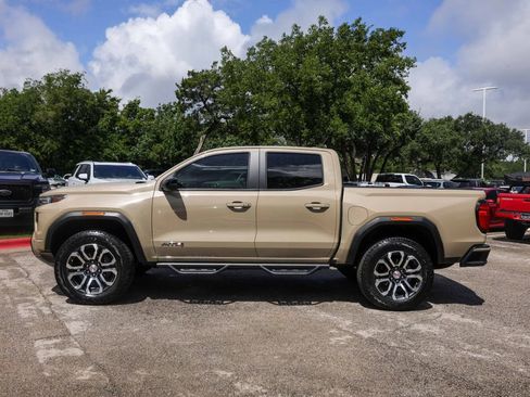 Used 2024 GMC Canyon AT4 w/ AT4 Premium Package AWD/4WD image 5