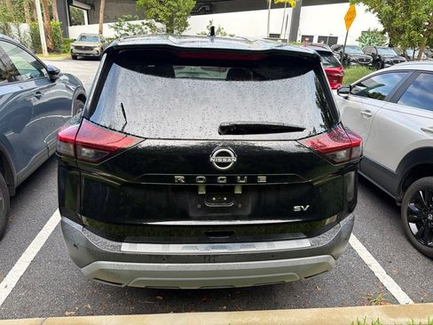 Used 2023 Nissan Rogue SV FWD image 11