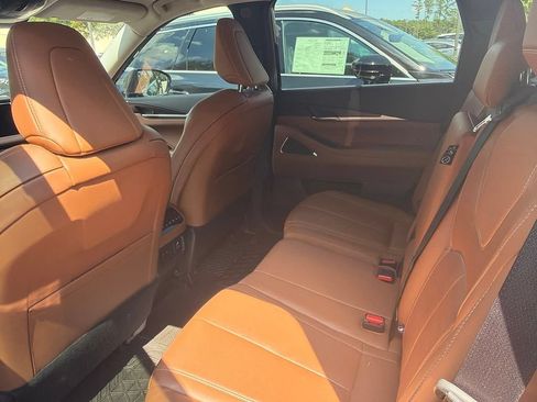 Used 2023 INFINITI QX60 Sensory w/ Vision Package AWD/4WD image 8