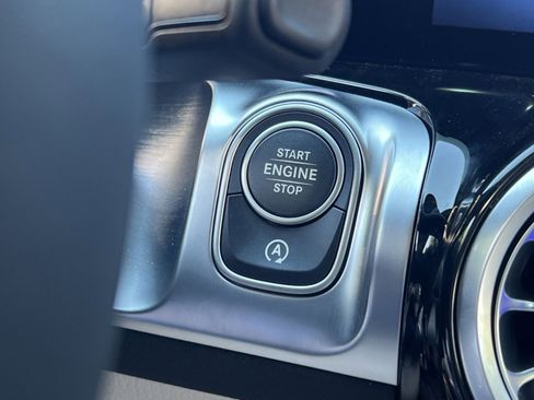 New 2026 Mercedes-Benz GLB 250 4MATIC image 38