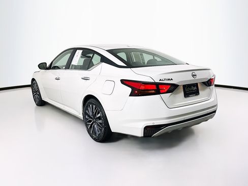 Used 2025 Nissan Altima 2.5 SV image 5