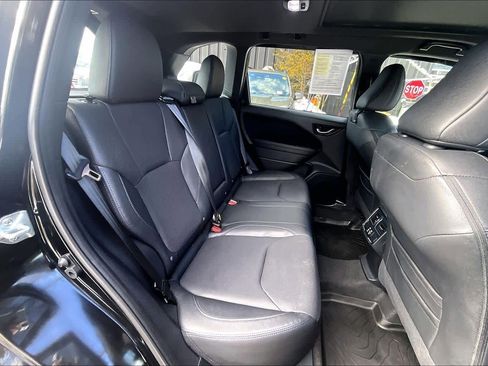 Used 2025 Subaru Forester Limited image 20