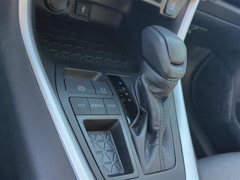 Certified 2022 Toyota RAV4 XLE w/ Convenience Package FWD image 21
