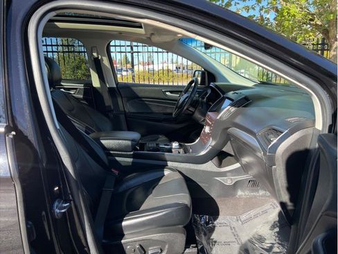 Used 2019 Ford Edge Titanium w/ Equipment Group 301A image 23