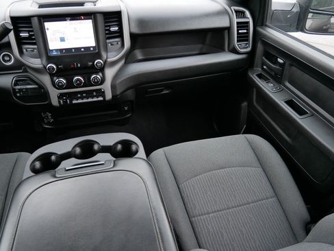 Used 2024 RAM 2500 Tradesman w/ Chrome Appearance Group image 11