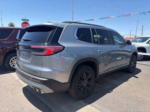 Used 2024 GMC Acadia Elevation w/ Luxury Package FWD image 3