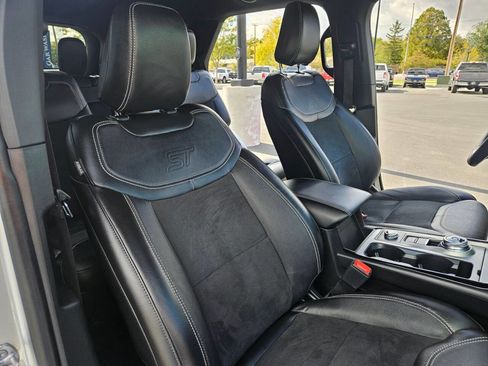 Used 2023 Ford Explorer ST image 36
