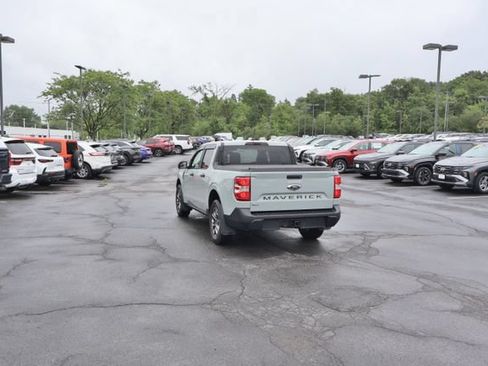 Used 2023 Ford Maverick XLT w/ XLT Luxury Package FWD image 3