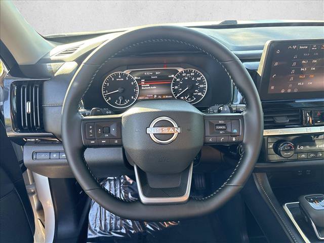 Used 2026 Nissan Pathfinder SV FWD image 17