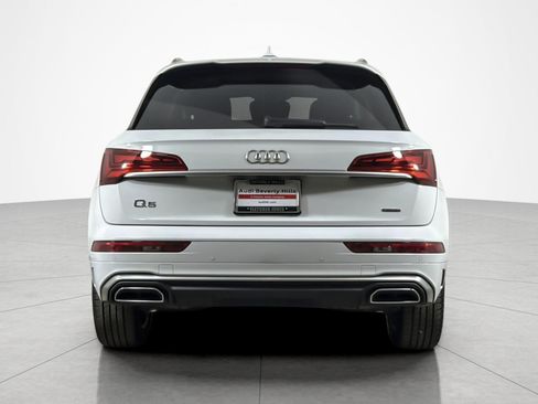 Used 2023 Audi Q5 2.0T Premium w/ Convenience Package AWD/4WD image 4