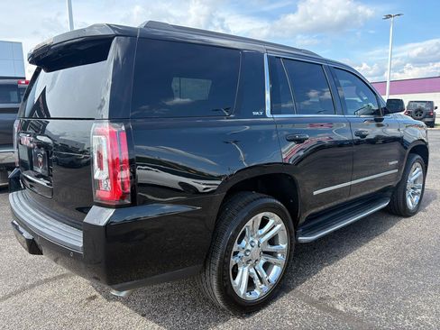 Used 2017 GMC Yukon SLT w/ Premium Edition AWD/4WD image 8