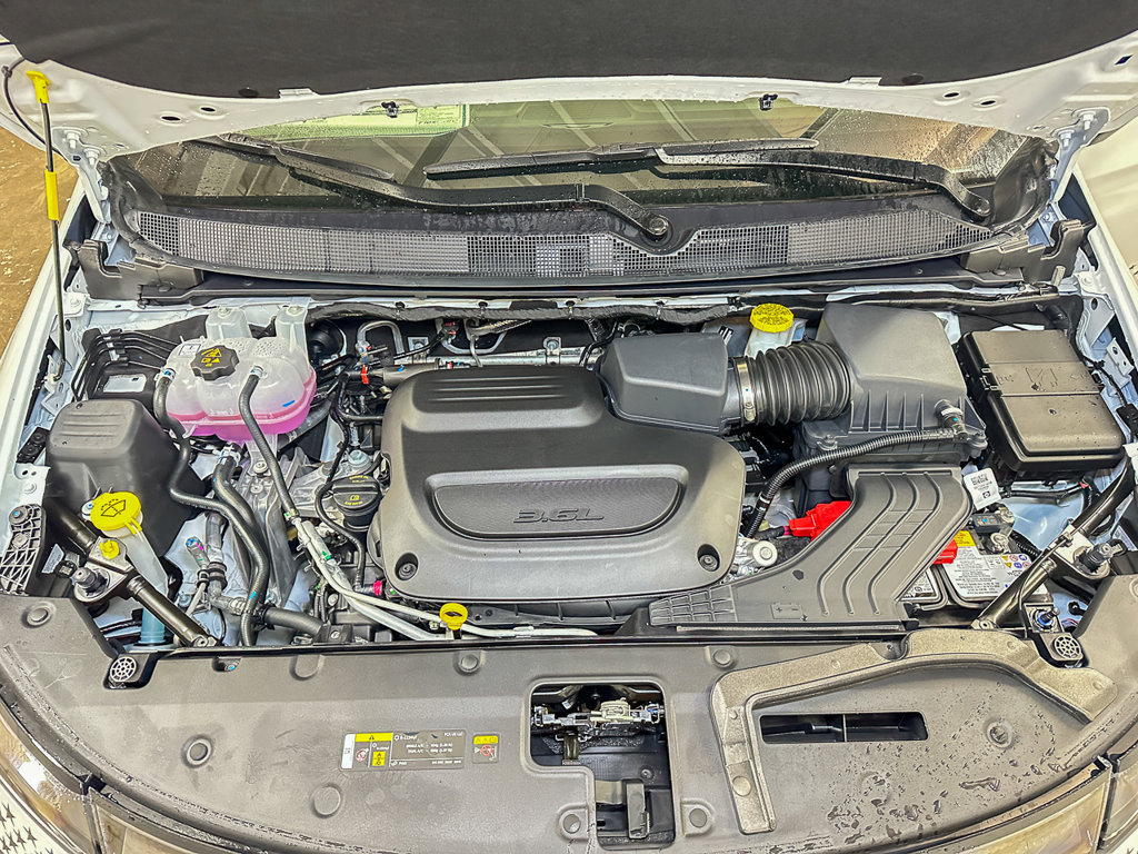 New 2027 Chrysler Pacifica Select AWD/4WD image 45