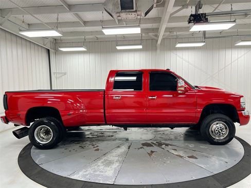Used 2006 GMC Sierra 3500 SLT w/ Heavy-Duty Power Package image 4